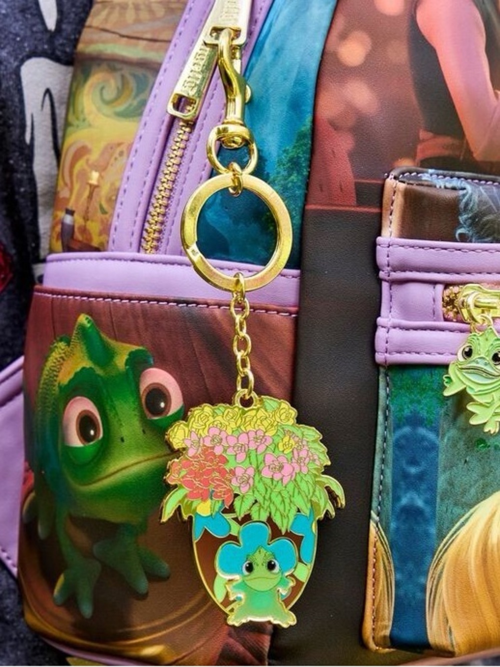 Loungefly Disney Tangled Pascal Flowers Lenticular Enamel Keychain Charmer